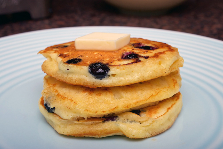 Melt-in-Your-Mouth Blueberry Buttermilk Pancakes – Claudia's Cookbook